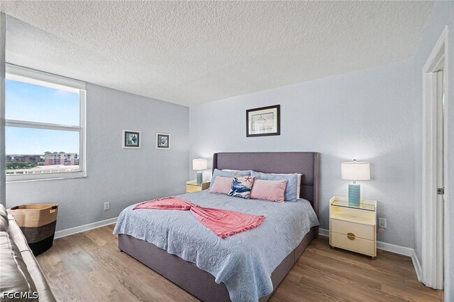 Building Photo - 7330 Estero Blvd