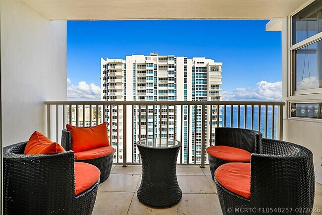 Building Photo - 1370 S Ocean Blvd