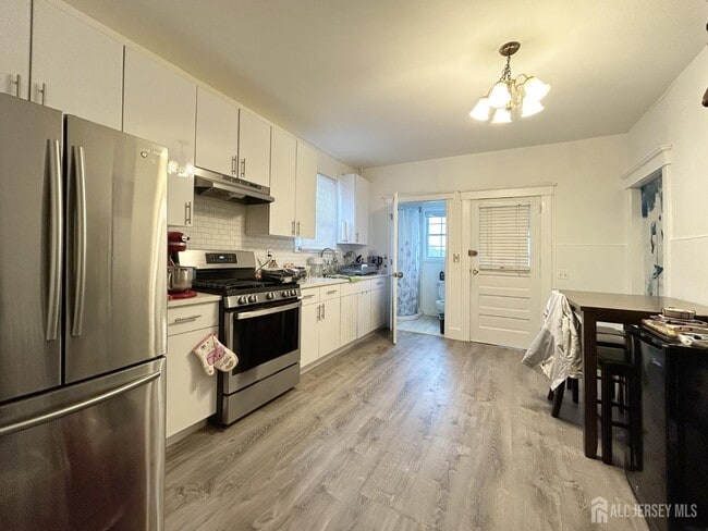 Foto del edificio - 104 Thompson St