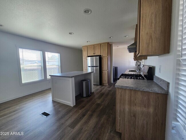 Foto del edificio - 701 S Dobson Rd