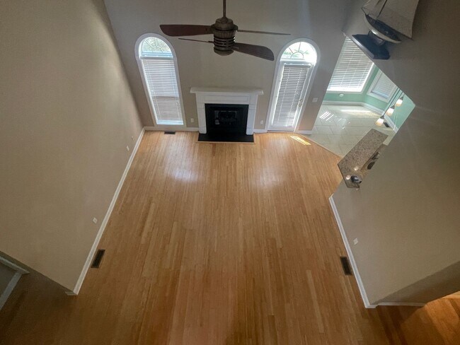 Foto del edificio - 106 Ravenswood Rd