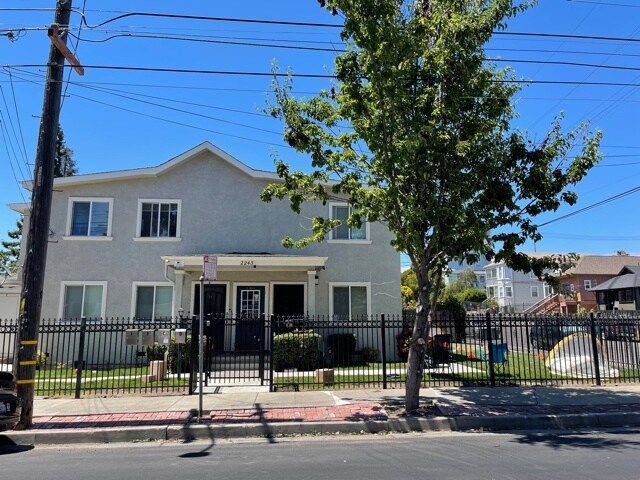 Building Photo - 2243 12th Ave