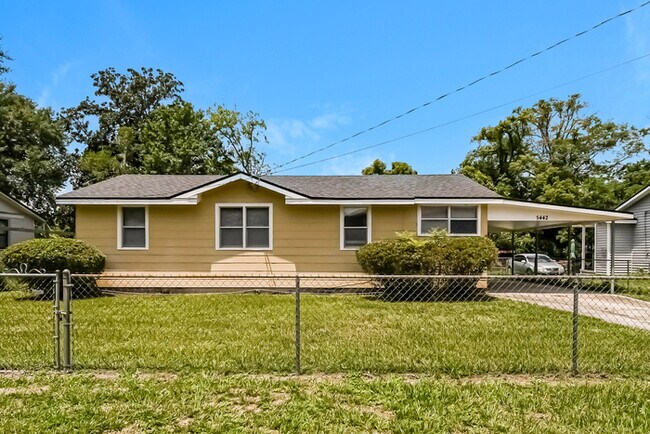 Foto del edificio - 5442 Marcia Cir