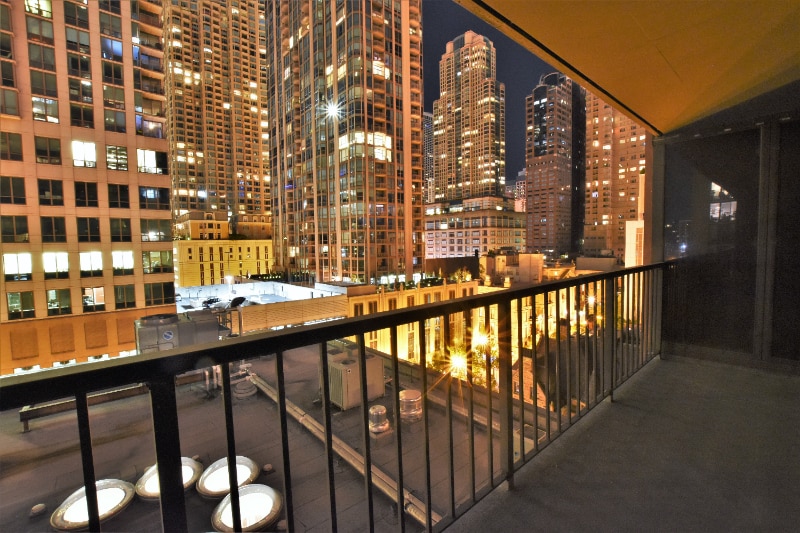 Photo - 10 E Ontario St (Chicago, IL)
