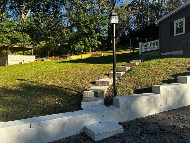 Building Photo - 4 bedroom/2 bath home for rent in Morristo...
