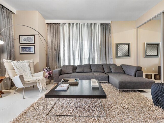 Foto del edificio - 9705 Collins Ave
