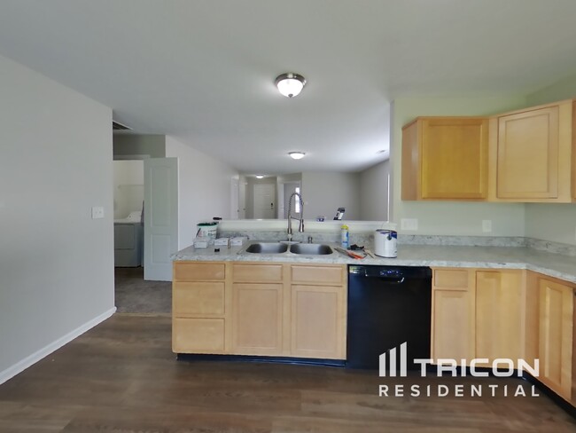 Building Photo - 7328 Mosaic Dr