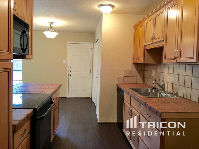 Foto del edificio - 17602 Poppy Trails Ln