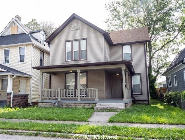 Building Photo - 2341 N Kenwood Ave