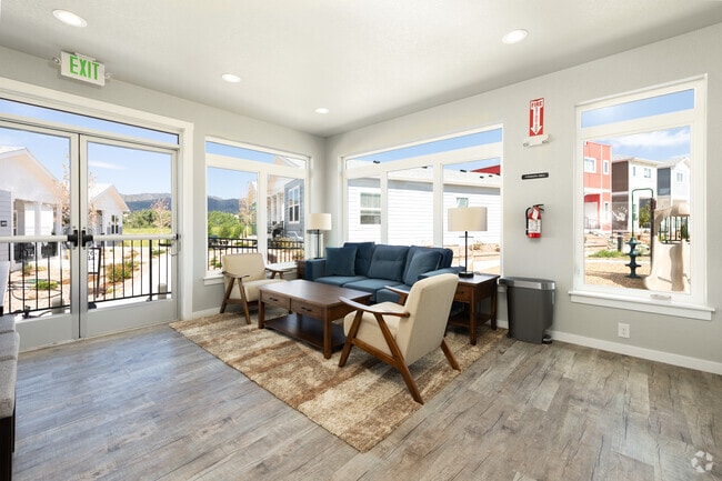 Lounge Area - Cottages at Pikeview