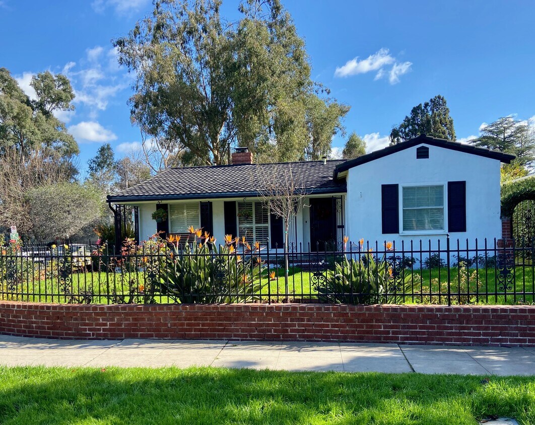 Foto principal - 4322 Elmer Ave