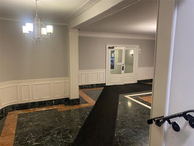 Foto del edificio - 35-35-35-75 75th St