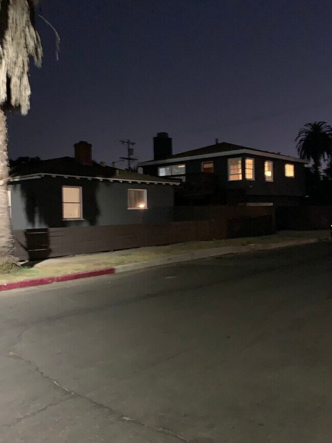 Foto del edificio - 4207 Chase Ave