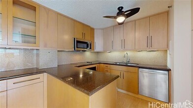 Building Photo - 1808 Punahou St