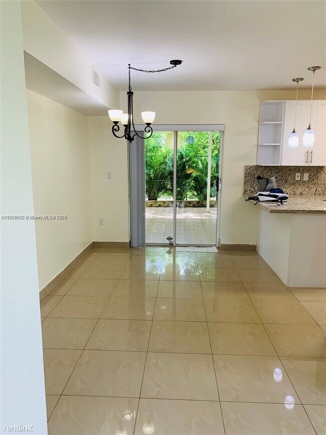 Building Photo - 3 br, 2 bath House - 15531 SW 133rd Pl Apt...