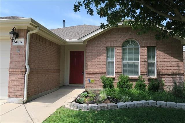 Foto principal - 4817 Carrotwood Dr