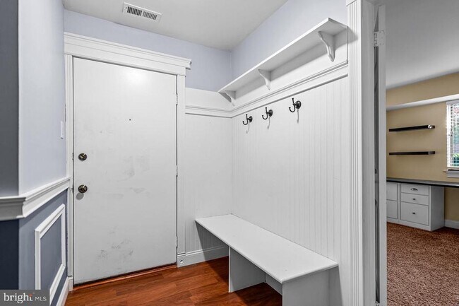 Foto del edificio - 505B Cypress Point Cir