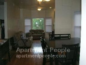 Building Photo - 1644 N Sawyer Ave