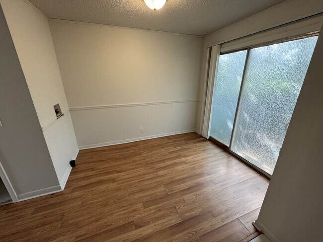 Foto del edificio - 441 Harding Pl