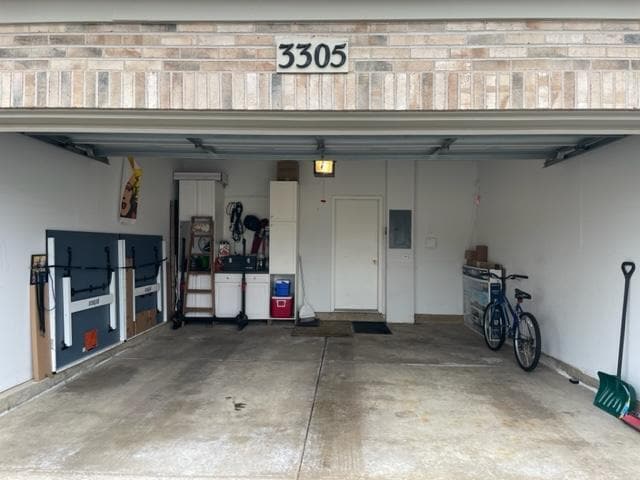 Building Photo - 3305 Blue Ridge Dr