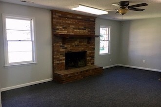 Building Photo - 1198 Holly Springs Rd