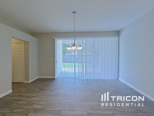 Foto del edificio - 6705 Cambridge Park Dr