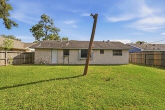 Building Photo - 703 Overbluff St