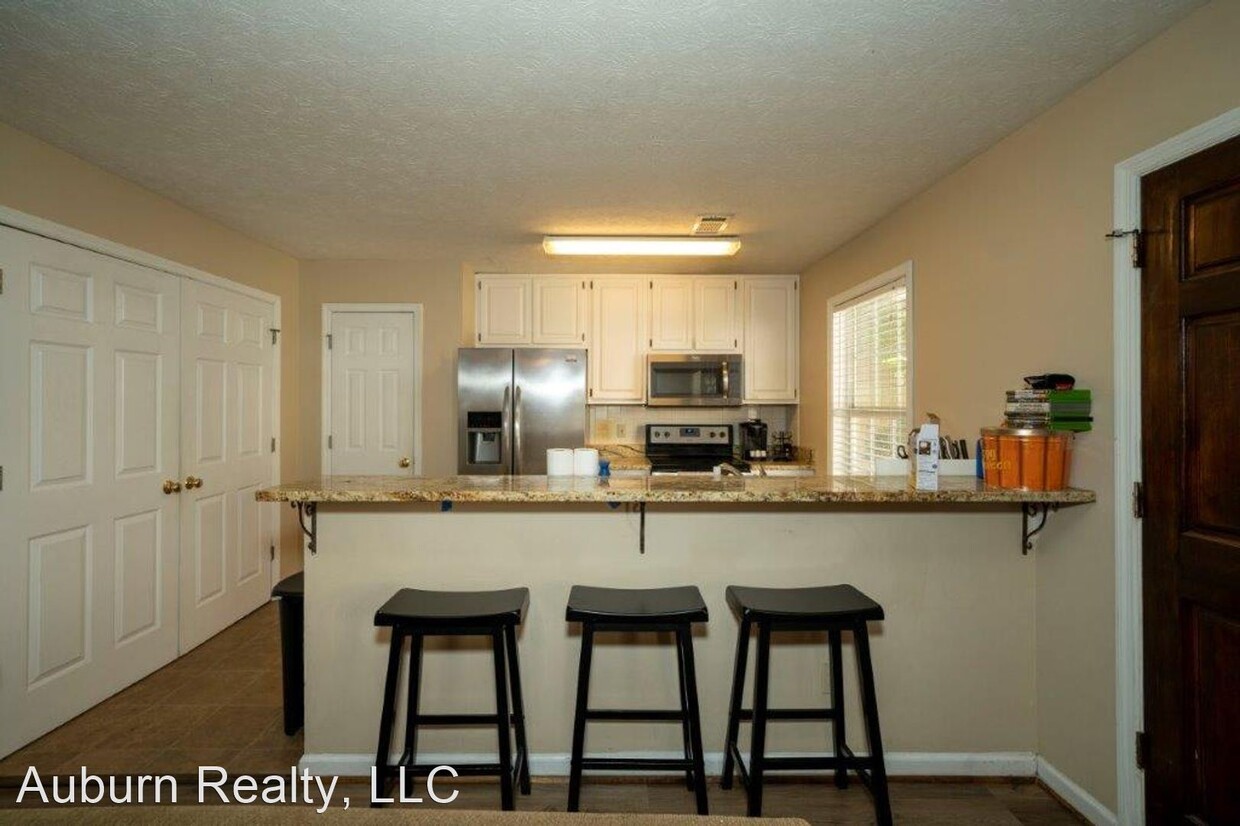 Primary Photo - 4 br, 4 bath House - Eagle Point Bungalow ...