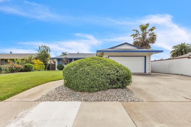 Foto del edificio - 6630 Lindbrook Way