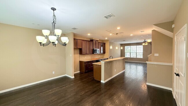 Building Photo - 3912 Amberwood Dr