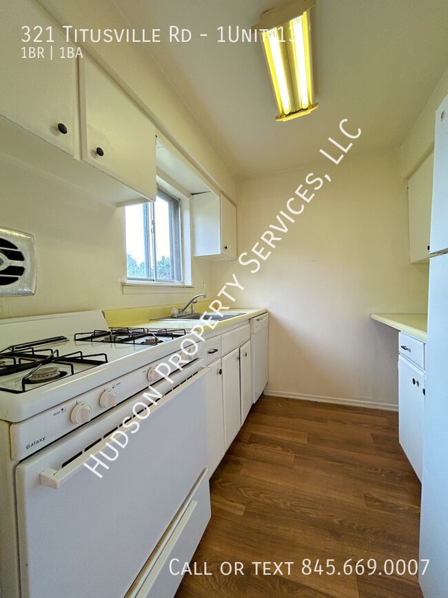 Building Photo - Cute 1 Bedroom Condo in Town of Poughkeepsie!