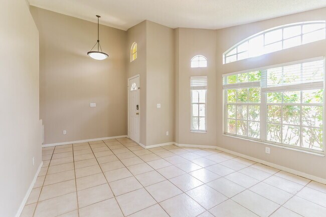 Building Photo - 1324 Crimson Clover Ln