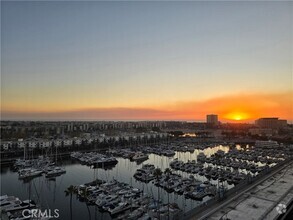 Building Photo - 4335 Marina City Dr