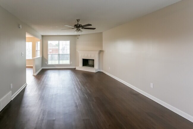 Foto del edificio - 4881 Phipps Dr
