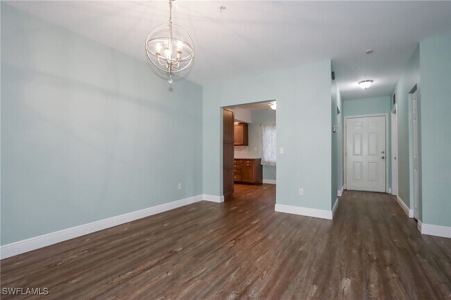 Building Photo - 14801 Park Lake Dr