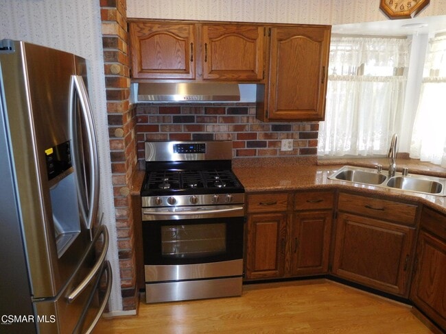 Building Photo - 1394 Sycamore Dr