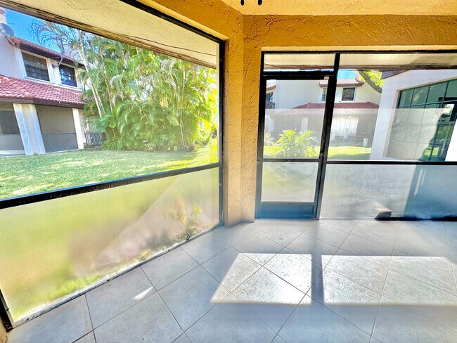 Foto del edificio - 9151 W Sunrise Blvd