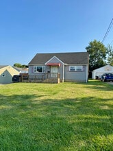 Building Photo - 624 Creed St
