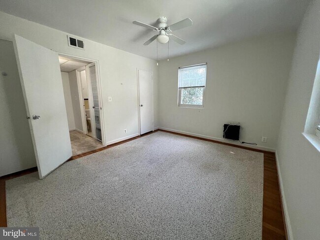 Building Photo - 2914 Peyton Randolph Dr