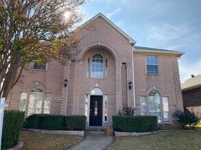 Building Photo - 1046 Carlisle Dr