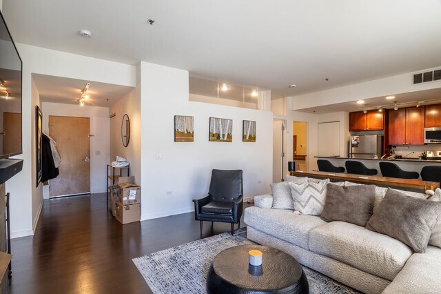 Building Photo - 600 W Drummond Pl