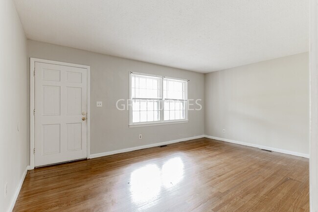 Foto del edificio - Charming 3 Bedroom in Hope Mills!