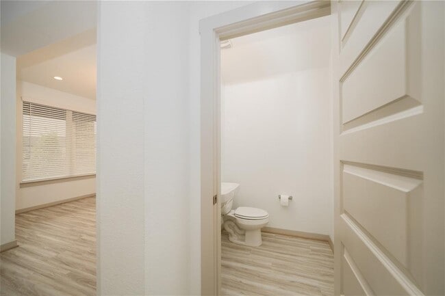 Building Photo - 29423 Red Rocks Pk Dr