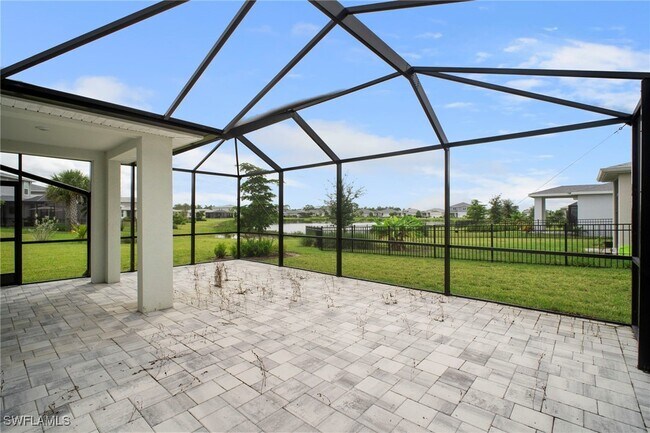 Foto del edificio - 17866 Saddle Rd