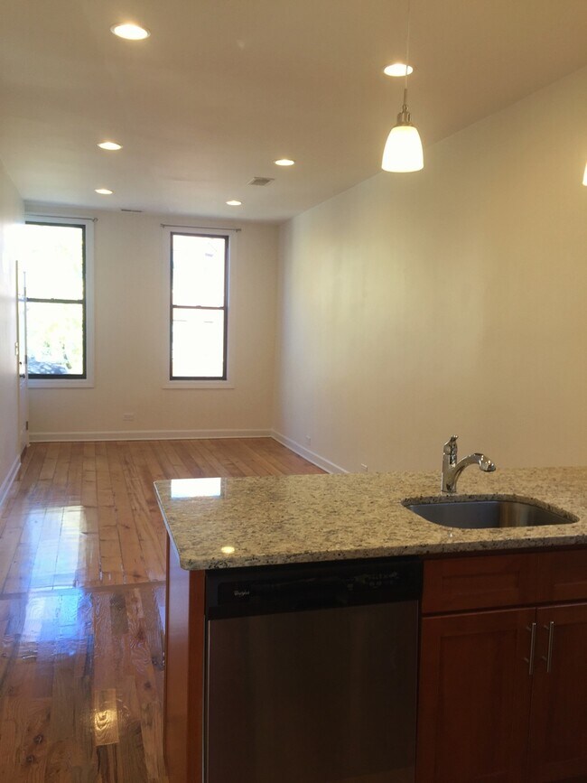Foto del edificio - 2335 W Charleston St