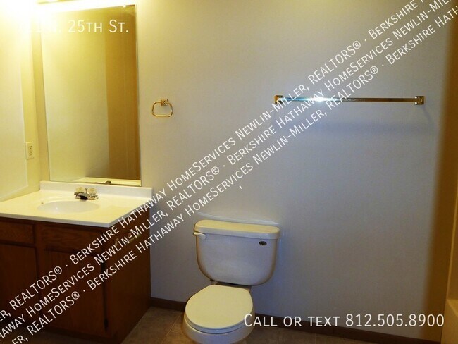 Foto del edificio - Ground level-1 Bedroom 1 Bath Apartment-Pe...