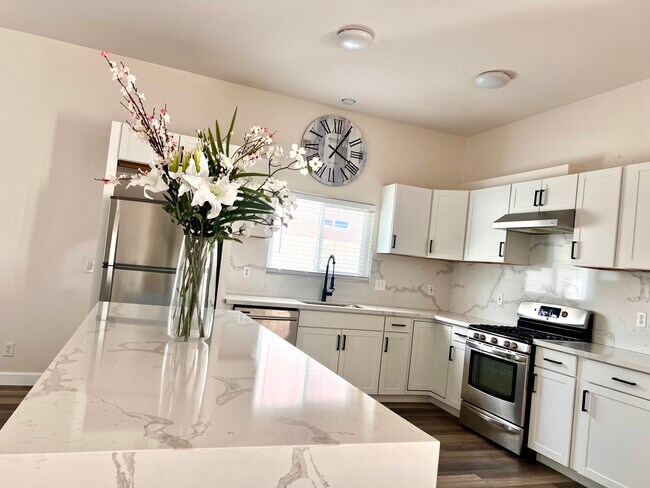 Foto del edificio - 9762 Palm Dr