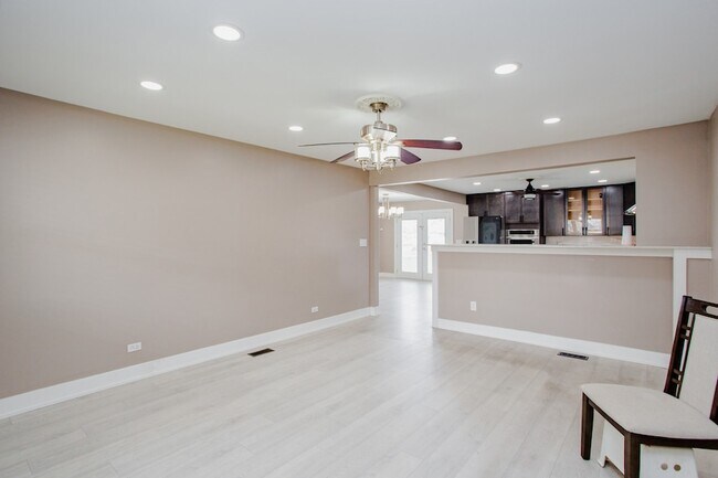 Foto del edificio - 720 Durham Ln