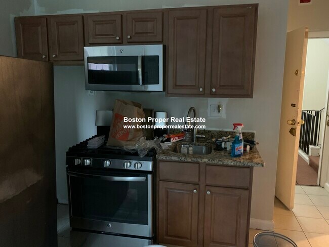 Building Photo - 96 St Botolph St