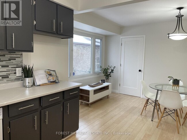 Building Photo - 609 Millbank Dr